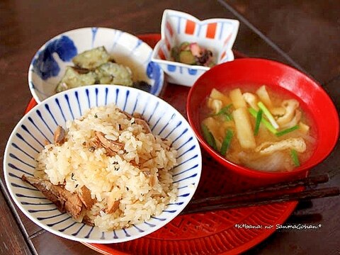 さんま蒲焼缶の炊き込みごはん